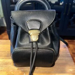 Marc Jacobs | Bags | Marc Jacobs Black Leather Backpack With  display picture 2